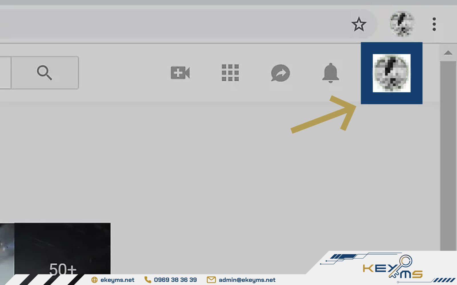 Nhấn vào ảnh đại diện ở góc phải màn hình